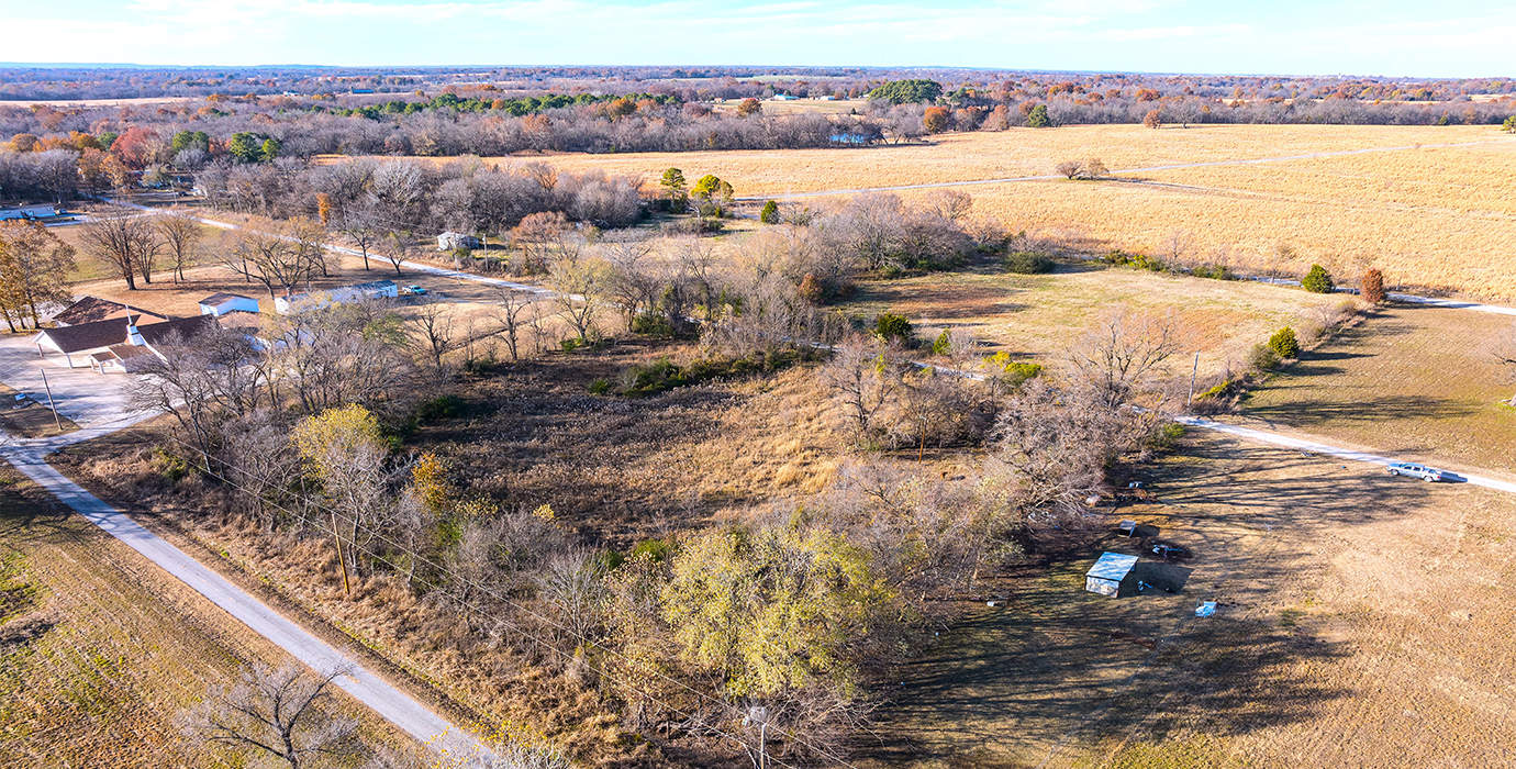 Expandable 3-Lot Property Near Tulsa: Your Country Retreat - 23% off Market Value!