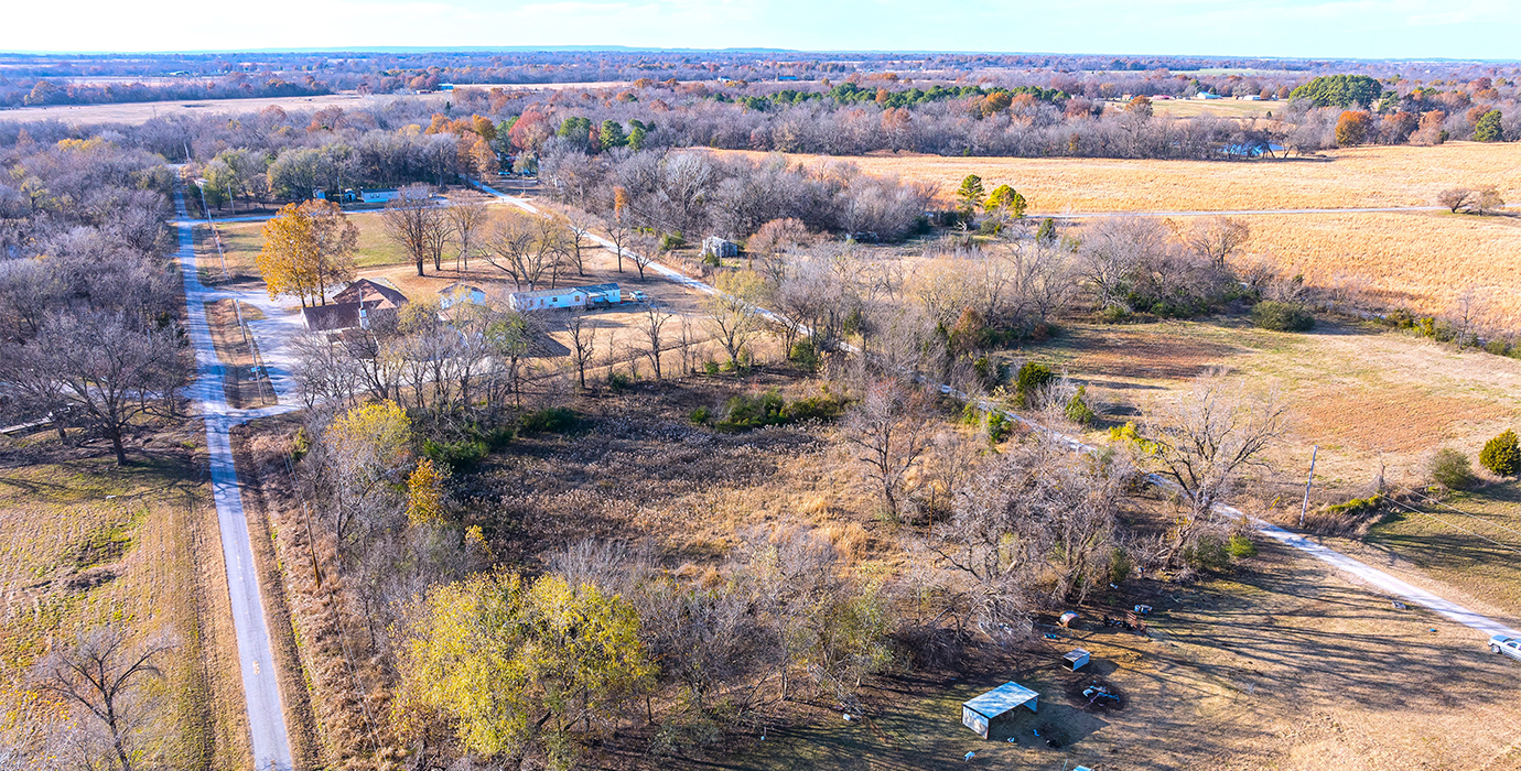 Expandable 3-Lot Property Near Tulsa: Your Country Retreat - 23% off Market Value!