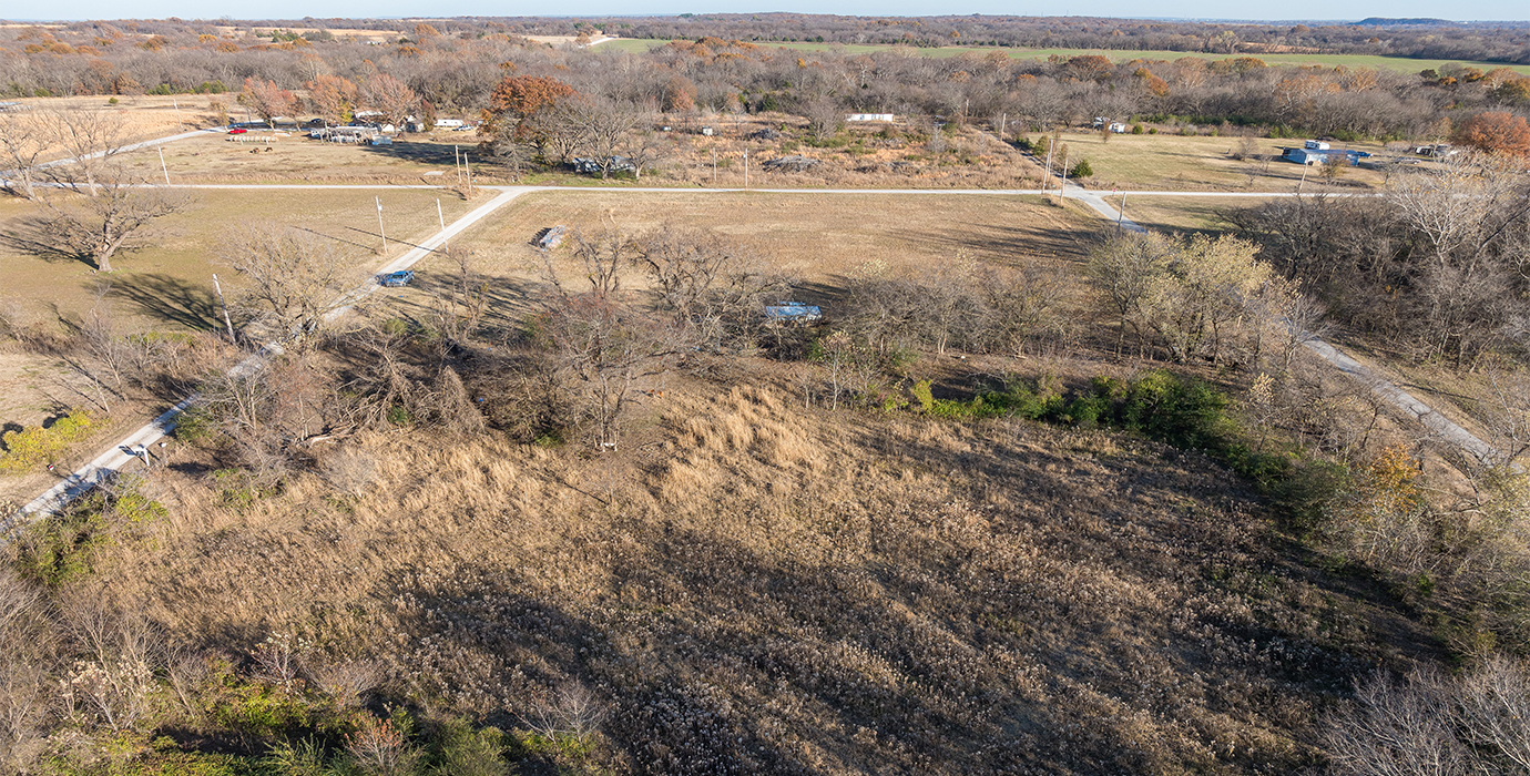 Expandable 3-Lot Property Near Tulsa: Your Country Retreat - 23% off Market Value!