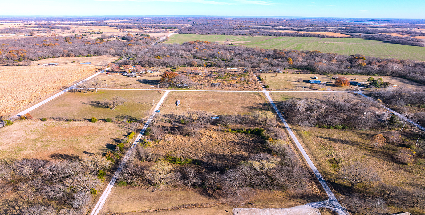 Expandable 3-Lot Property Near Tulsa: Your Country Retreat - 23% off Market Value!