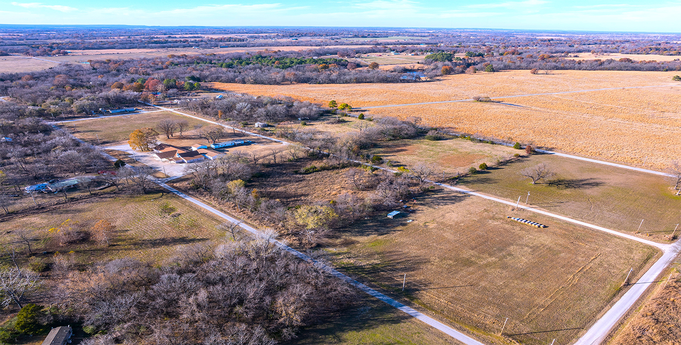 Expandable 3-Lot Property Near Tulsa: Your Country Retreat - 23% off Market Value!