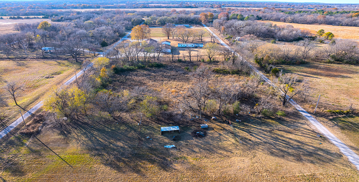 Expandable 3-Lot Property Near Tulsa: Your Country Retreat - 23% off Market Value!