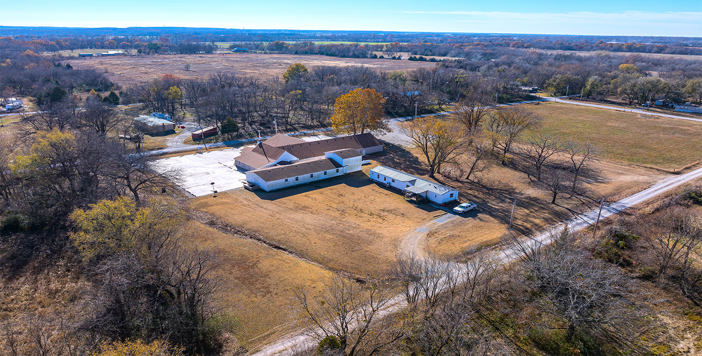 Expandable 3-Lot Property Near Tulsa: Your Country Retreat - 23% off Market Value!