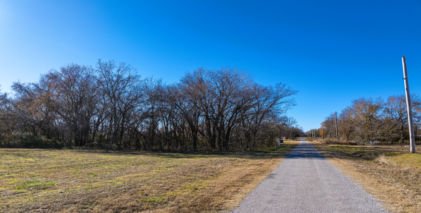 Your Freedom to Build or Invest: 2 Prime Adjoining Lots Near Tulsa! - 25% off Market Value!